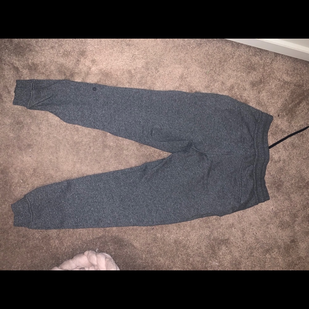 Lululemon heathered grey scuba jogger